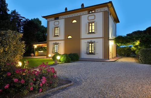 Orentano Villa | Villa with concierge services, private and heated pool and gourmet activities