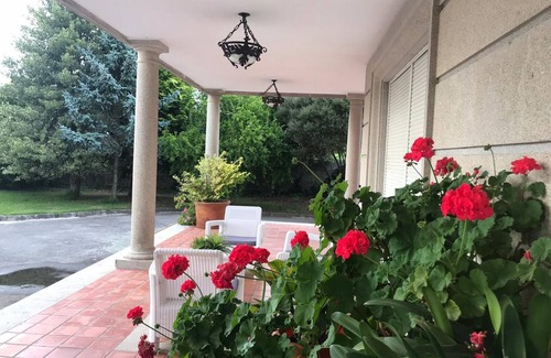 Vilanova House | Villa with pool in peaceful area