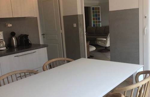 La Ciotat Apartment | Villa with garden and private pool, very quiet, 5 minutes from the beach