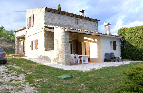 Grambois Villa | Villa with Garden of 5000 m2 in Grambois.