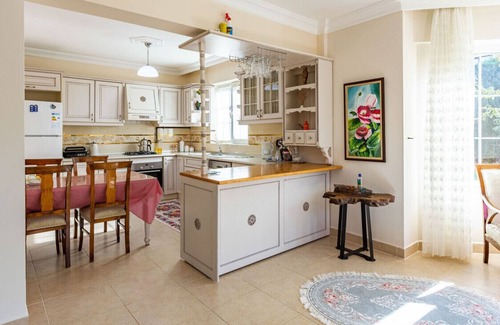 Bayramoglu Mahallesi Villa | Villa with Garden Surrounded by Nature in Sapanca