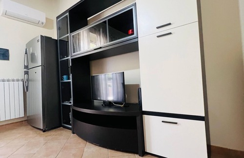 Pizzo House | Villa with garden, wood oven and total privacy