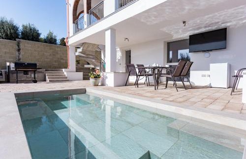 Su Forti Villa | Villa with heated pool