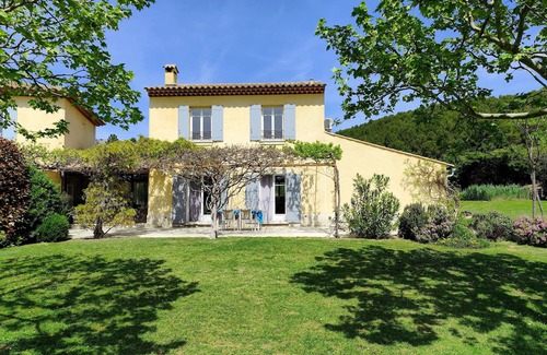 Merindol Villa | Villa with heated pool and private Jacuzzi in the heart of Luberon - Provence