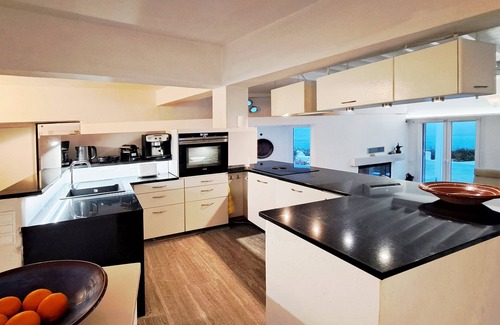 Nea Cryssi Akti Villa | Villa with infinity pool and fantastic views, 360 degrees, 16 Cyclades Islands