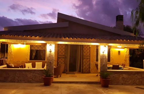 Pachino Villa | Villa with swimming pool facing the sea, for those who love peace and privacy