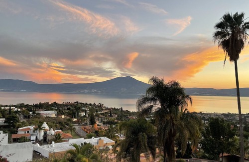 San Juan Cosala Villa | Villa with lake and mountain view