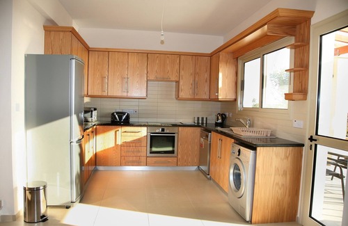 Peyia Town Villa | Villa with Large Private Pool and Sea/Hill Views