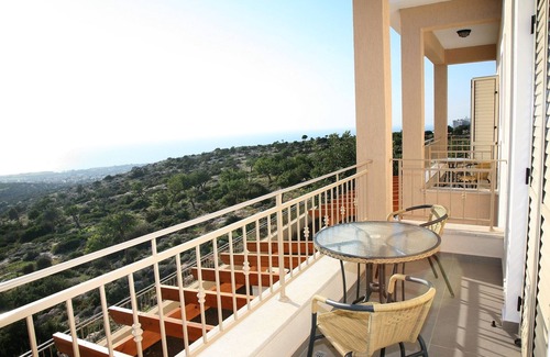 Peyia Town Villa | Villa with Large Private Pool and Sea/Hill Views