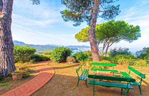 Magazzini Villa | Villa with outdoor swimming pool