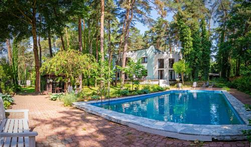 Lesznowola Villa | Villa with outdoor pool Warsaw