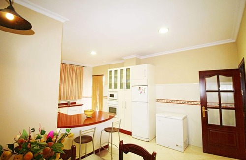 Mairena del Alcor Villa | Villa with pool, free Wi-Fi, billiards, BBQ and table football 12 minutes from Seville