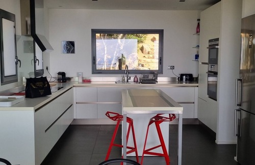 Cirendinu Villa | Villa with panoramic sea view and beach within walking distance Private estate in Punta d'Araso