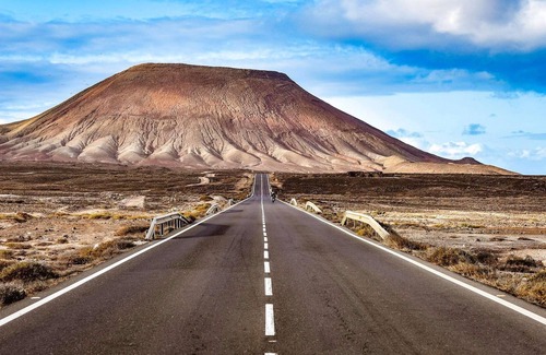 Parque Holandes Villa | Villa with pool overlooking the Atlantic Ocean and Parque Holandes.