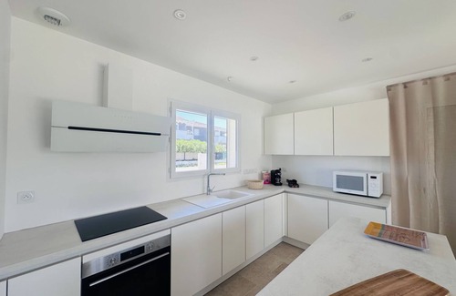 Ghisonaccia Villa | Villa with pool - 3 bedrooms- 2 bathrooms- Ghisonaccia (5min from the beach)