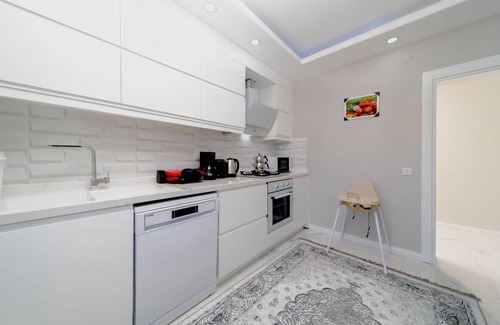 Kepez Apartment | Villa with Pool and Backyard in Kepez
