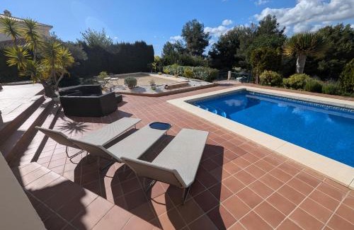 Alhaurin el Grande Villa | Villa with Pool and Boule right on Alhaurin Golf