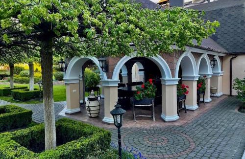 Hlibivka Villa | Villa with pool and garden
