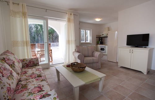 Kras Villa | Villa with pool, children's playground, quiet location - TRAVELER Reiseburo Krk - 2161
