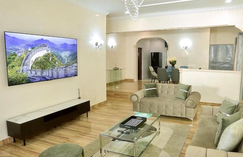 Brazzaville Villa | Villa with Pool in Brazzaville