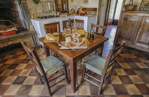 Bagnoregio Villa | Villa with pool in civita di bagnoregio OFFER FIRST 10 DAYS MONTH OF AUGUST