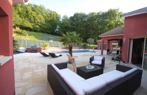 Saint-Laurent Villa | Villa with Pool, Jaccuzi, pétanque court