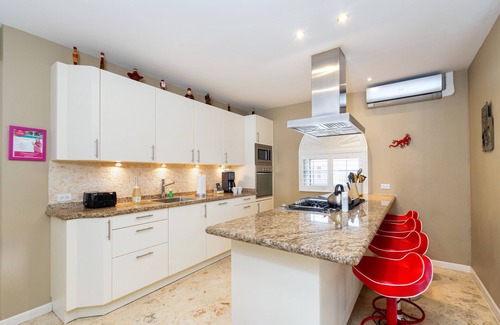 Sabana Liber Villapark House | Villa with pool, spa and outdoor kitchen!