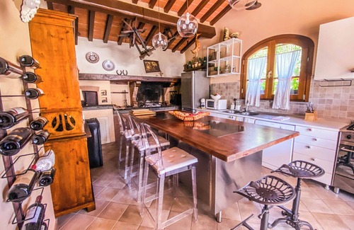 Querce Villa | Villa with private pool and fenced garden 50 km from Pisa, Florence, sea.