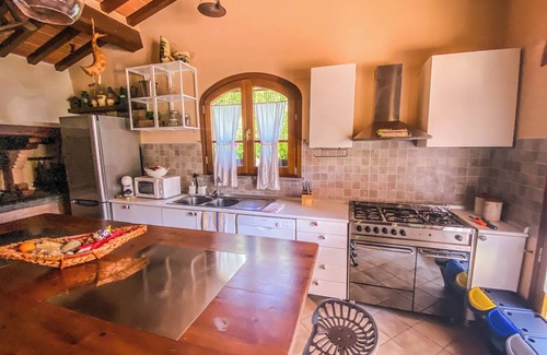 Querce Villa | Villa with private pool and fenced garden 50 km from Pisa, Florence, sea.
