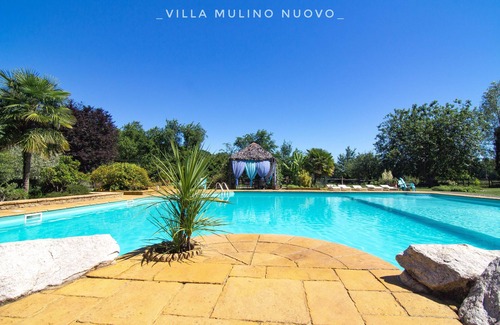 Lonate Pozzolo Villa | Villa with private pool and park max 12 people, pets not allowed.