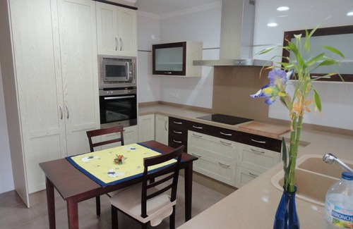 Gilet Ski Chalet | Villa with private pool, pool table, barbecue, 5 m to the beach, mountain views.