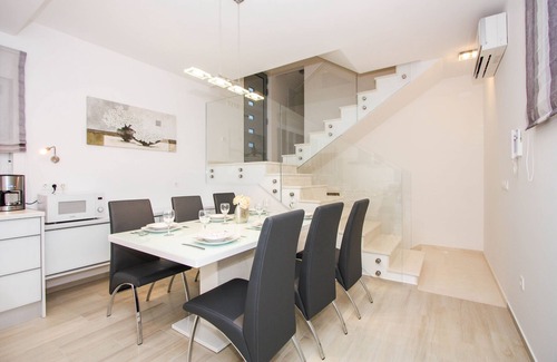 Okrug Gornji Villa | 'Villa With Private Pool And Sea Views - Villa Leona