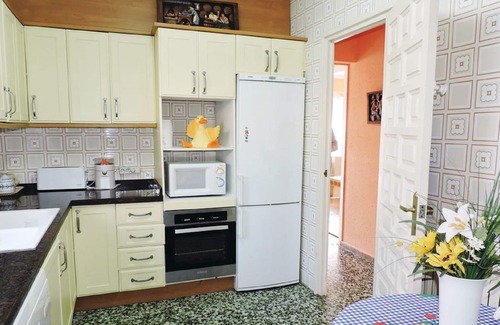 El Catllar Ski Chalet | VILLA WITH PRIVATE POOL, A 7 MINUTES FROM THE BEACH AND ONLY 15 KMS OF PORT AVENTURA, -