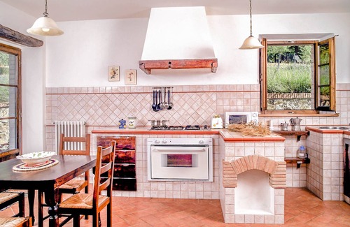 Radicofani Villa | Villa with private pool, hot tub, air conditioning, Wi-fi in Val d'Orcia.