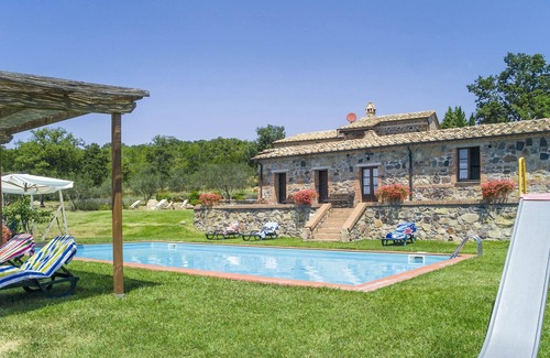 Radicofani Villa | Villa with private pool, hot tub, air conditioning, Wi-fi in Val d'Orcia.