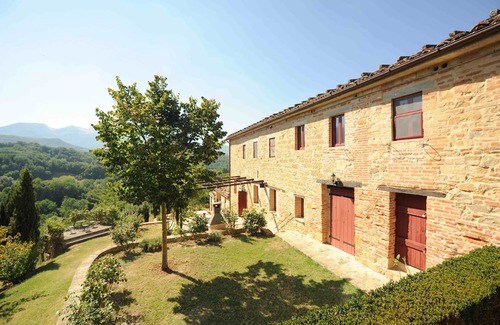 Amandola Villa | Villa with Private Pool & Stunning Views On The Mountains Of Monte Sibellini