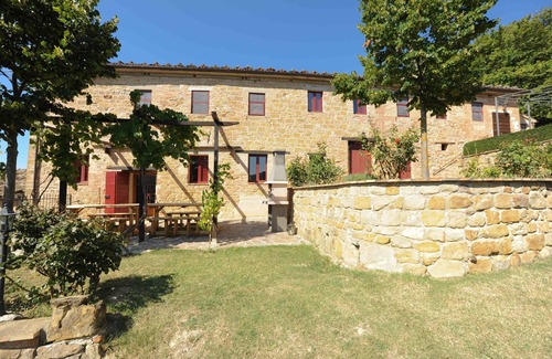 Amandola Villa | Villa with Private Pool & Stunning Views On The Mountains Of Monte Sibellini