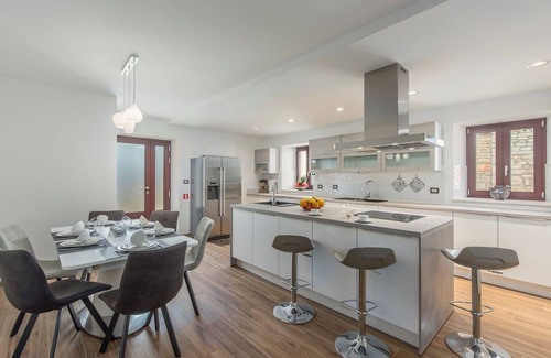 Fiorini Villa | Villa with private pool in Fiorini for rent