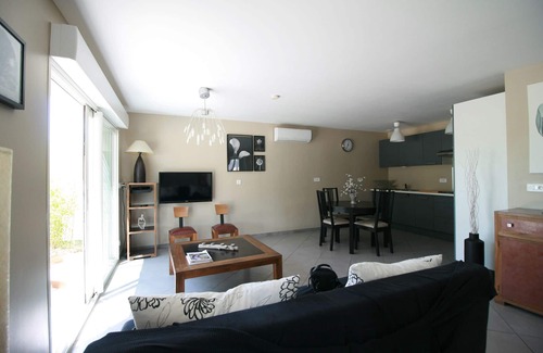 Mazan House | Villa with private pool in the countryside near the village