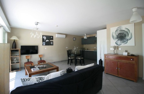 Mazan House | Villa with private pool in the countryside near the village