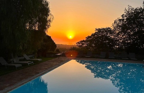 Linera Villa | Villa With Private Pool and Furnished Garden, BBQ and External Dining Area