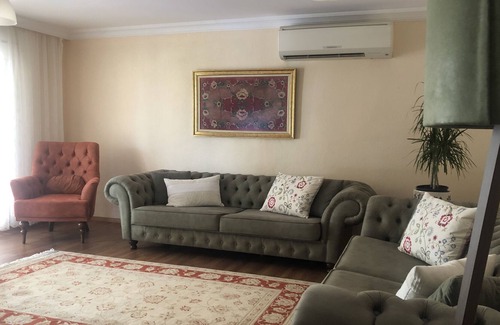 Kemalpasa Villa | VILLA WITH PRIVATE POOL