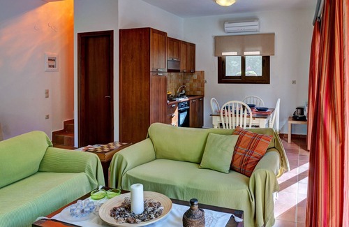 Elos Villa | Villa with prvt pool & Jacuzzi near Elafonissi