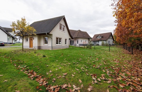 Ediger House | Villa with sauna, near golf course