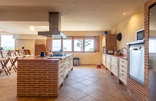 Polop Villa | Villa with sea and mountain views