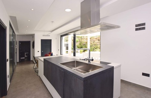 Atlanterra Ski Chalet | Villa with spectacular sea views, with private pool and spa.Free Wifi.