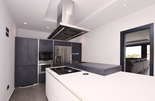 Atlanterra Ski Chalet | Villa with spectacular sea views, with private pool and spa.Free Wifi.