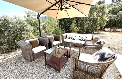 Pareja House | Villa with stunning panoramic views and indoor fireplace
