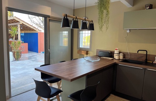 Fabregues Villa | Villa with swimming pool heated from May to October, set in wooded grounds