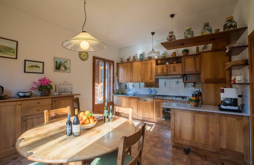 Lucignano House | villa with swimming pool in the countryside near the historic center